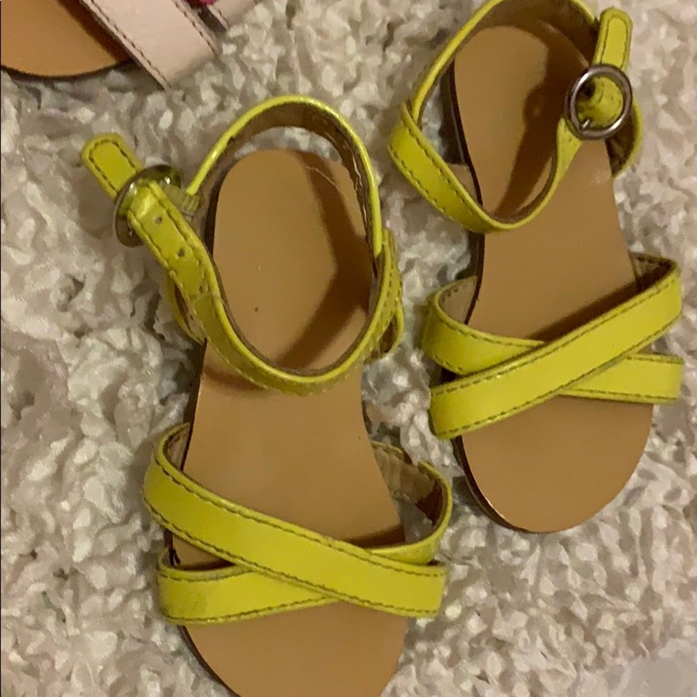 sandals - Picture 4 of 4